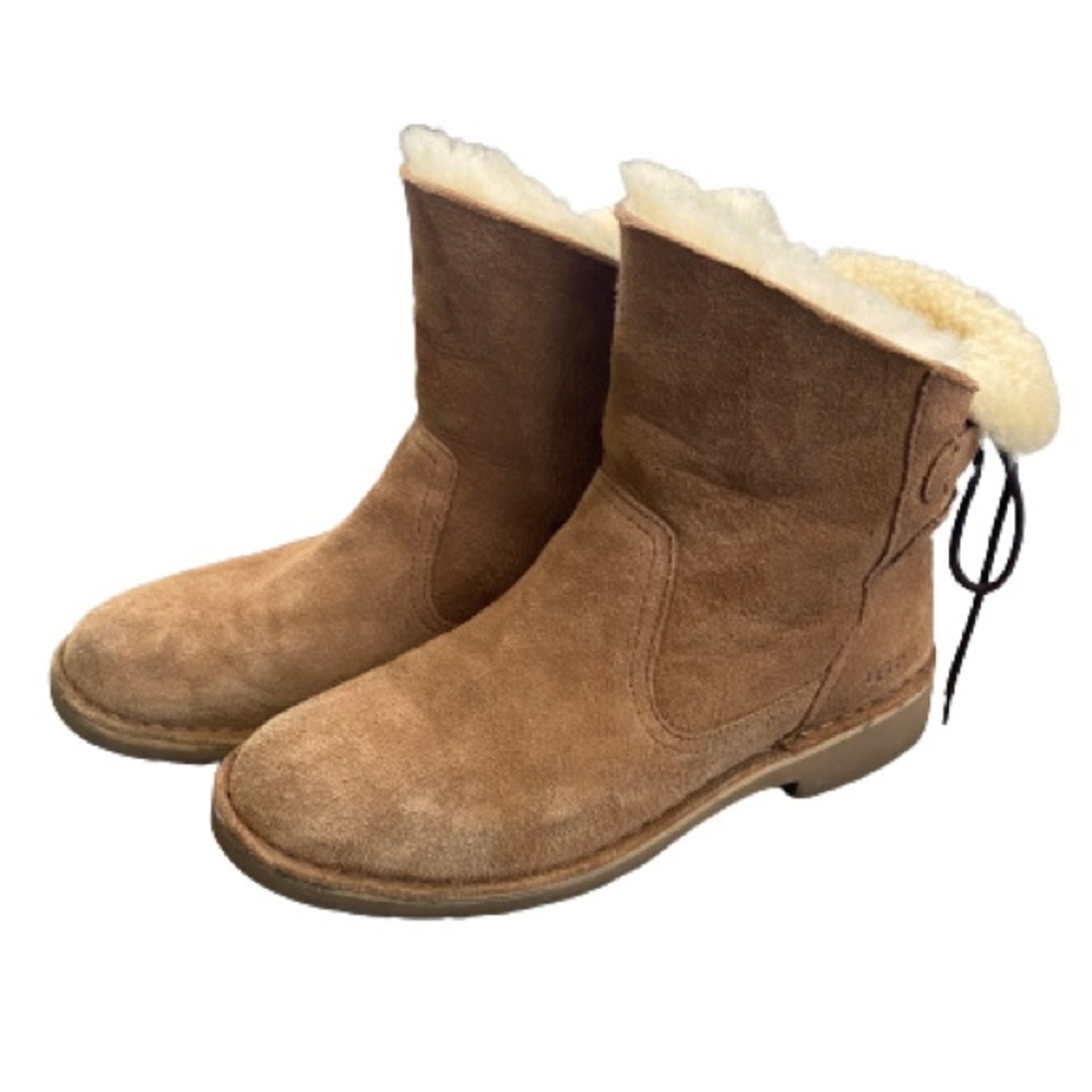 UGG Women’s Short Boots size 7.5